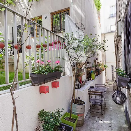 Comme Maison A Apartment