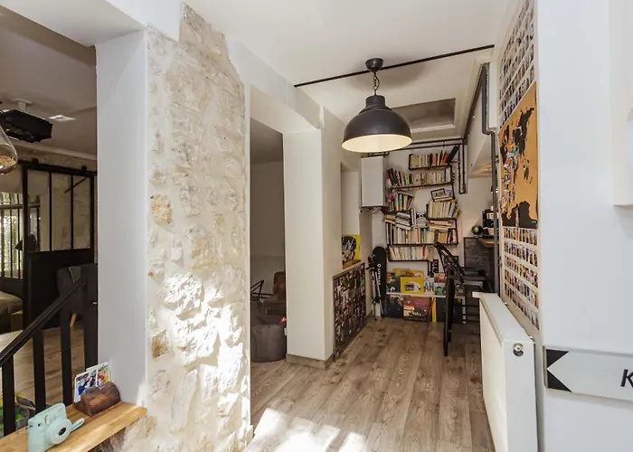 Comme Maison A *